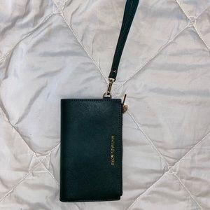 5/$25  new Michael Kors wristlet